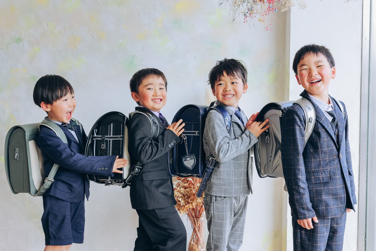 小学生男子4人