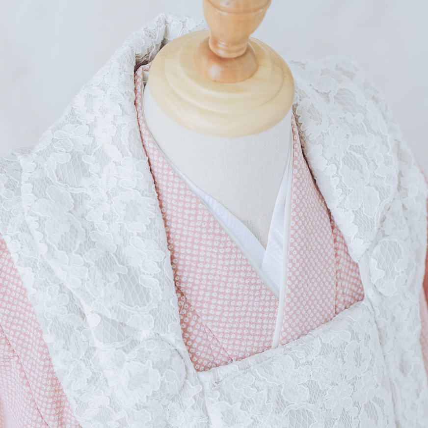 七五三用ピンクの着物とレースの被布