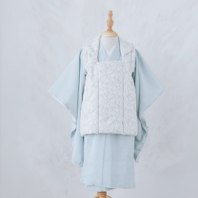 七五三用ブルーの着物とレースの被布